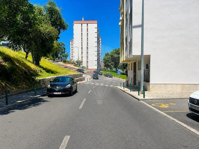 Apartamento T2 para Venda em Massamá e Monte Abraão Foto 17