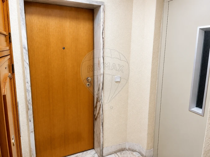 Apartamento T2 para Venda em Massamá e Monte Abraão Foto 18