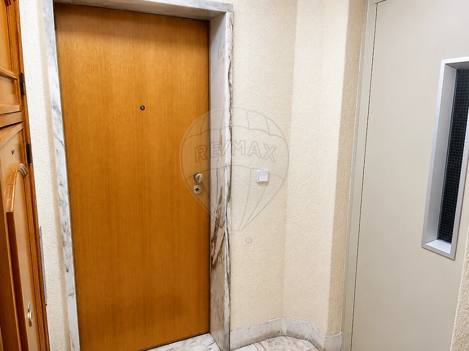 Apartamento T2 para Venda em Massamá e Monte Abraão Foto 18