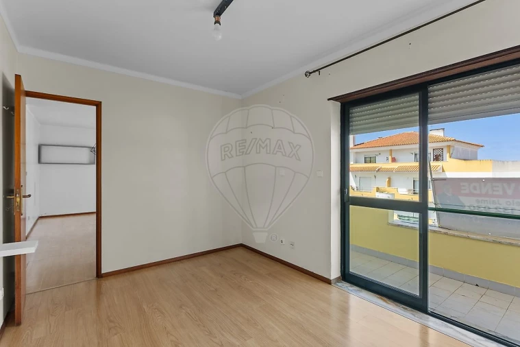 Apartamento T2 para Venda em Caldas da Rainha - Santo Onofre e Serra do Bouro Foto 2