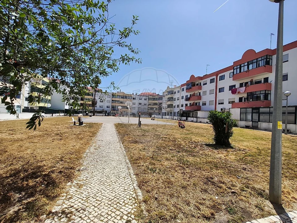 Apartamento T2 para Venda em Caldas da Rainha - Santo Onofre e Serra do Bouro Foto 40