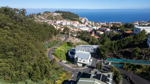 Terreno para Venda em Caniço