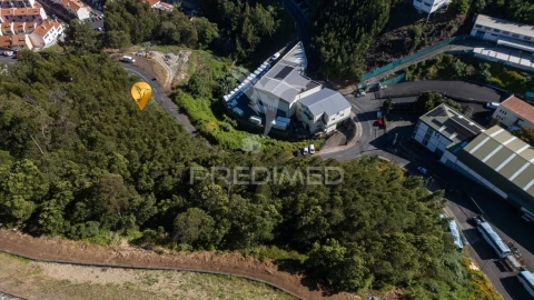 Terreno para Venda em Caniço