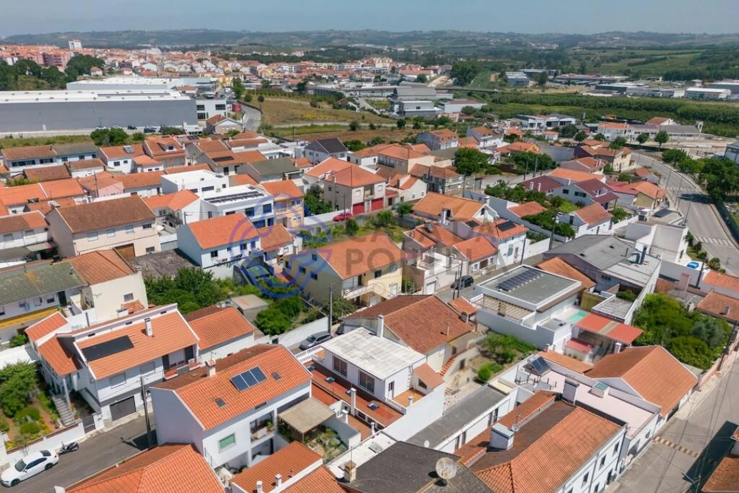 Moradia T3 para Venda em Bombarral e Vale Covo Foto 2