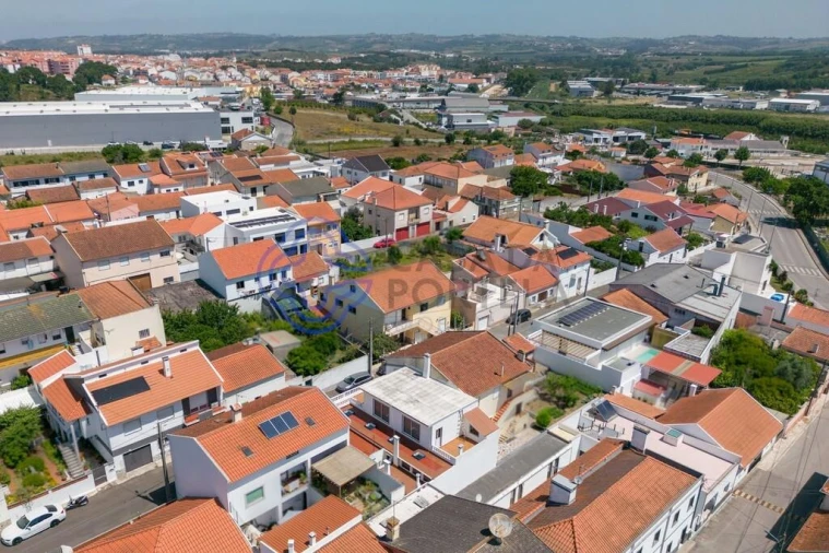 Moradia T3 para Venda em Bombarral e Vale Covo Foto 2