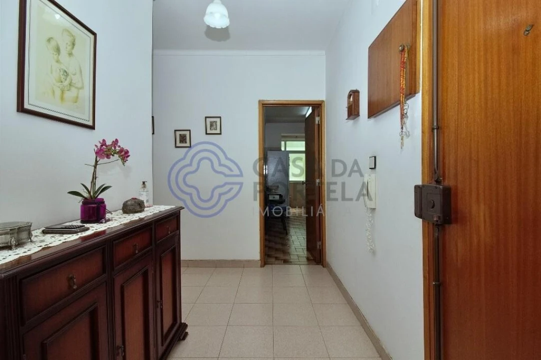 Apartamento T3 para Venda em Carcavelos e Parede Foto 7