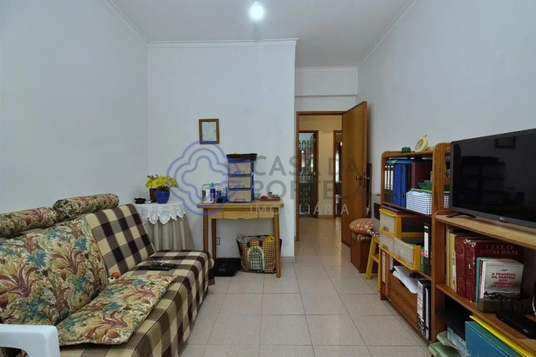 Apartamento T3 para Venda em Carcavelos e Parede Foto 16