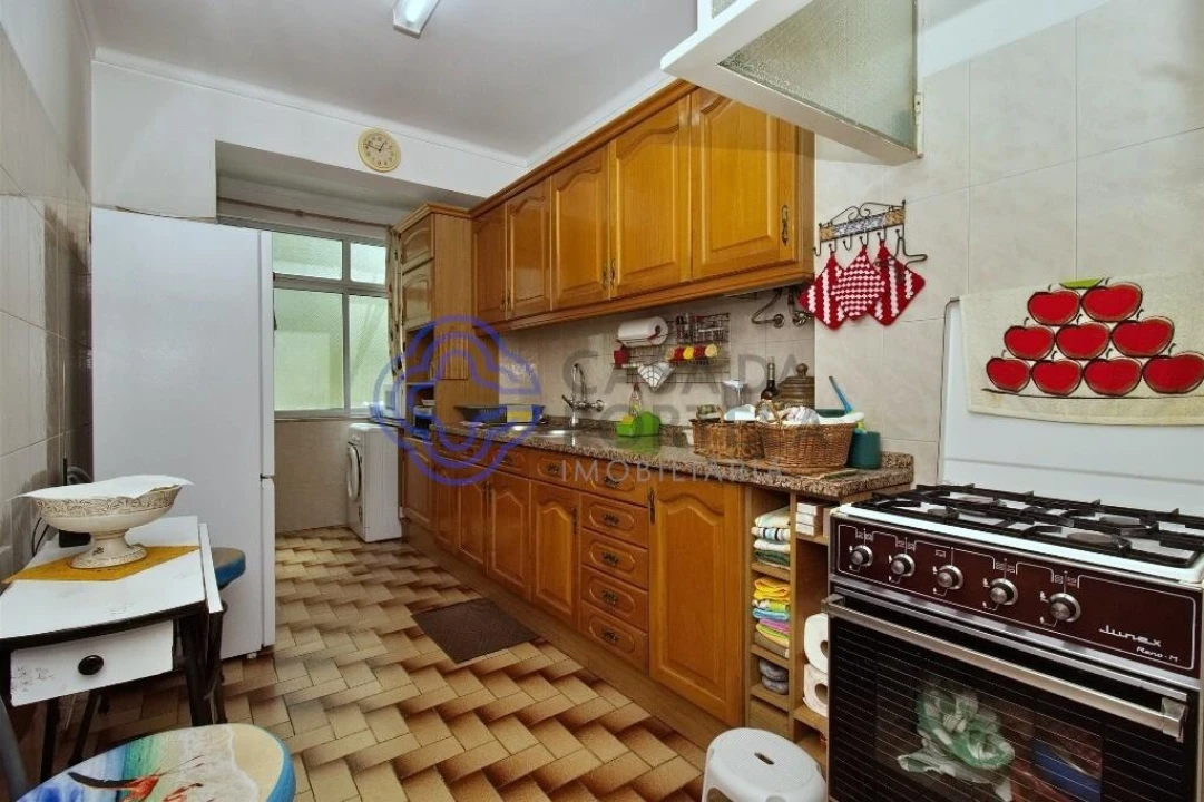 Apartamento T3 para Venda em Carcavelos e Parede Foto 8
