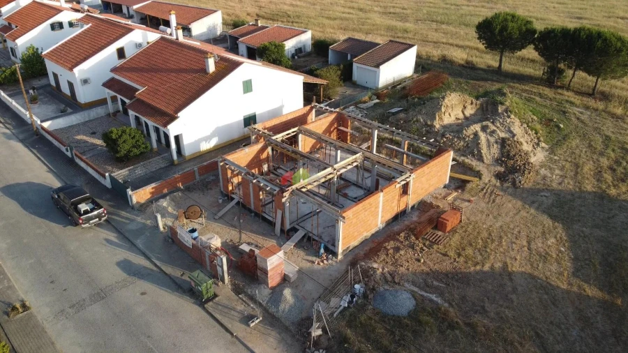 Moradia T3 para Venda em Foros de Vale de Figueira Foto 4