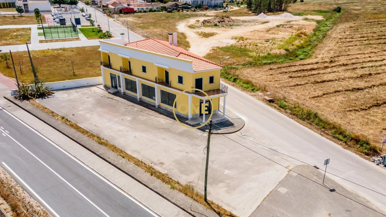 Prédio para Venda em Salvaterra de Magos e Foros de Salvaterra Foto 36