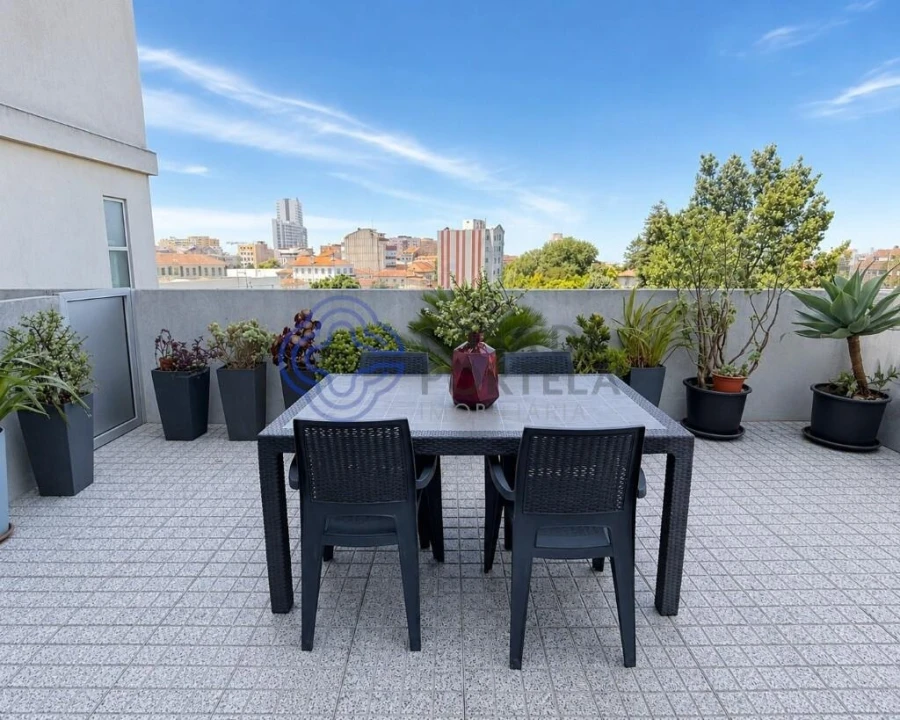 Apartamento T1 para Venda em Mafamude e Vilar do Paraíso Foto 13
