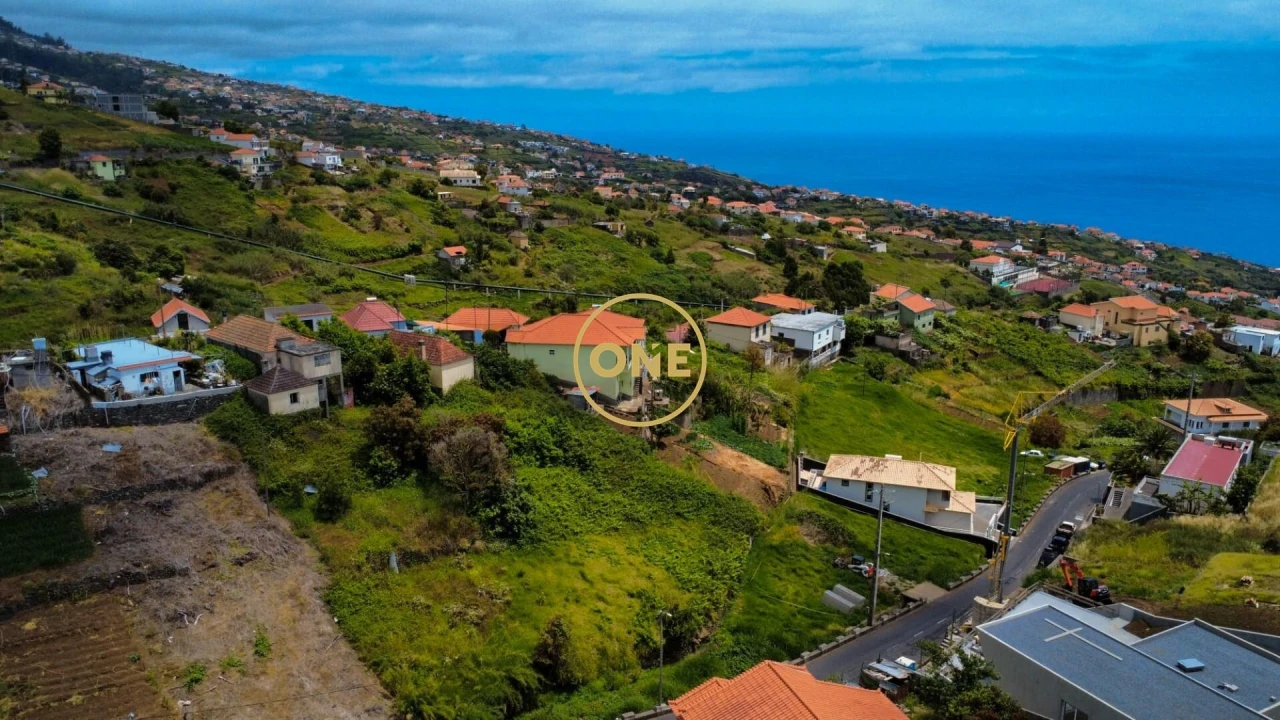 Moradia T3 para Venda em Arco da Calheta Foto 16