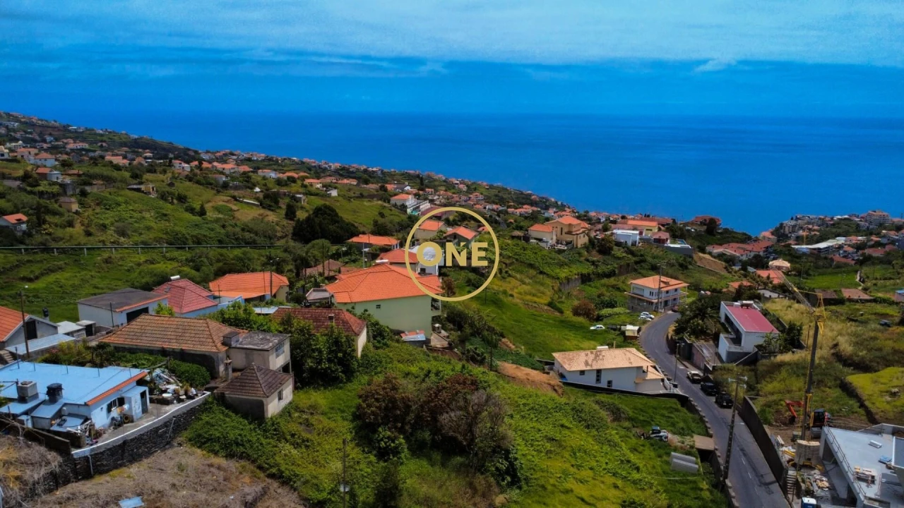 Moradia T3 para Venda em Arco da Calheta Foto 12