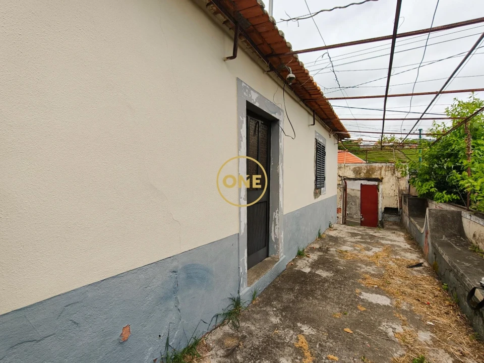 Moradia T3 para Venda em Arco da Calheta Foto 3