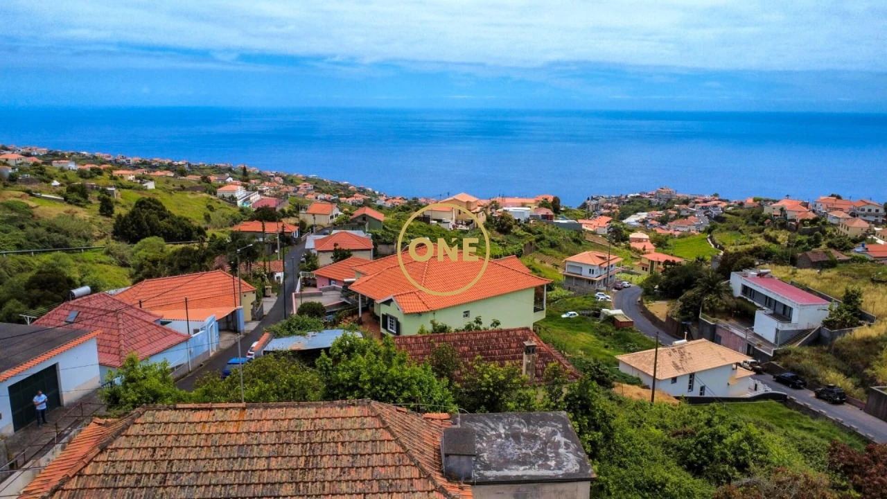 Moradia T3 para Venda em Arco da Calheta Foto 11