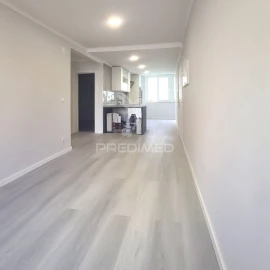 Apartamento T2 para Venda em Benfica