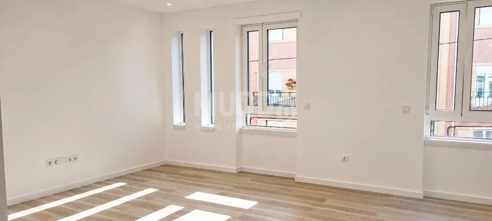 Apartamento T2 para Venda em Nazare Foto 11