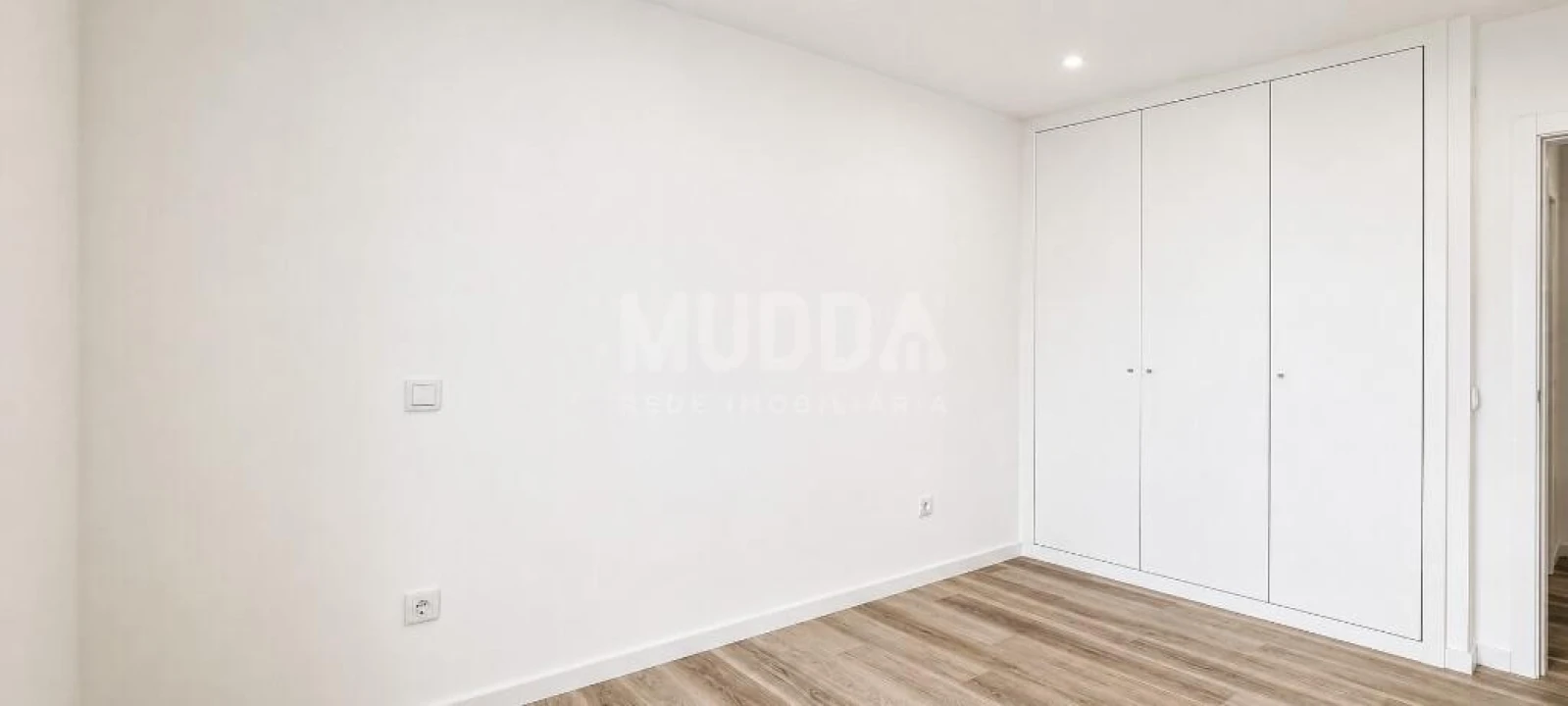 Apartamento T2 para Venda em Nazare Foto 17