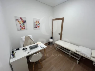 Loja para Trespasse em Santo Tirso, Couto (Santa Cristina e São Miguel) e Burgães