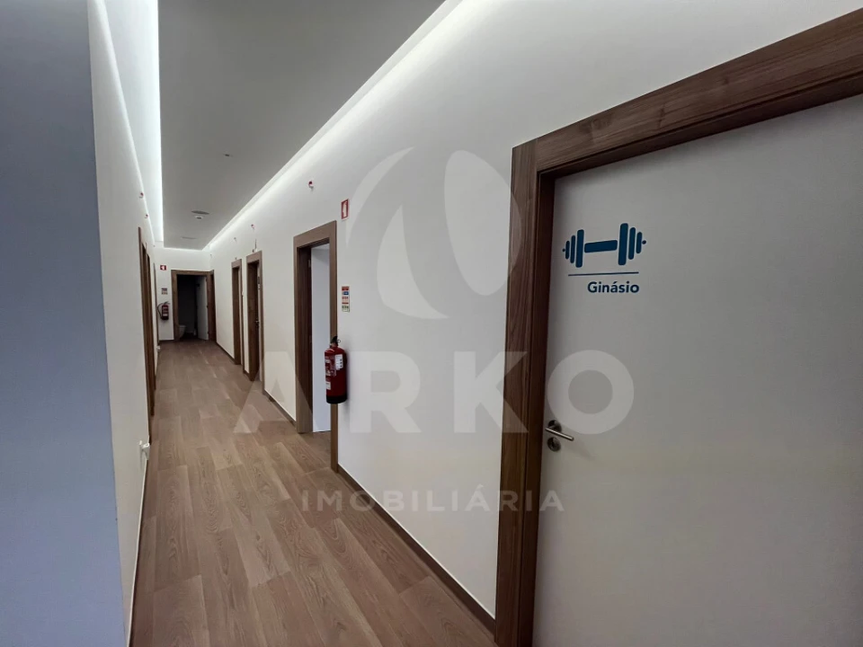 Loja para Trespasse em Santo Tirso, Couto (Santa Cristina e São Miguel) e Burgães Foto 8