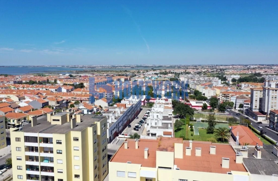 Apartamento T3 para Venda em Barreiro e Lavradio Foto 40
