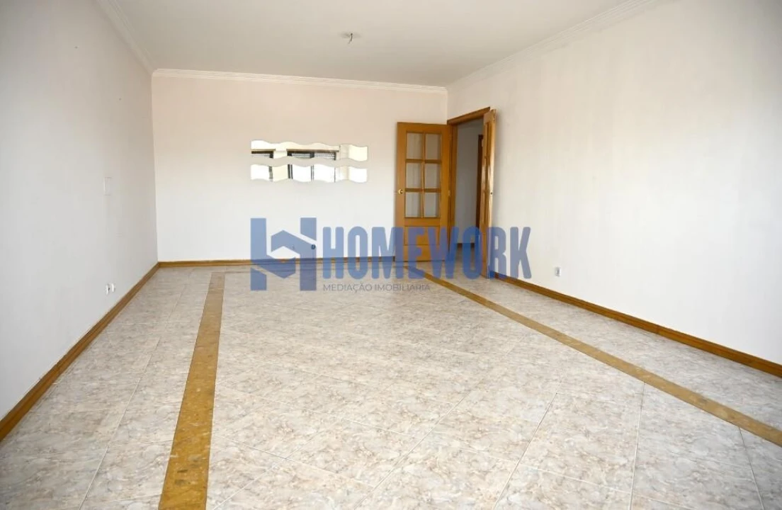 Apartamento T3 para Venda em Barreiro e Lavradio Foto 3