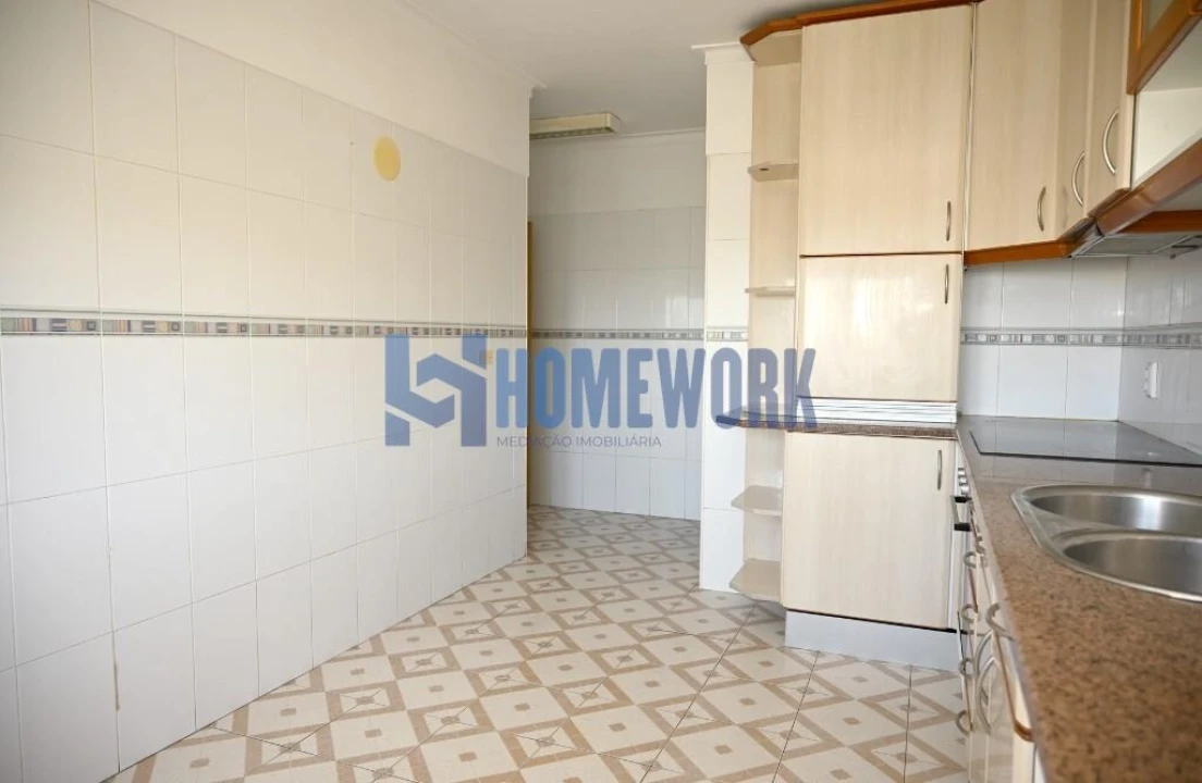 Apartamento T3 para Venda em Barreiro e Lavradio Foto 12