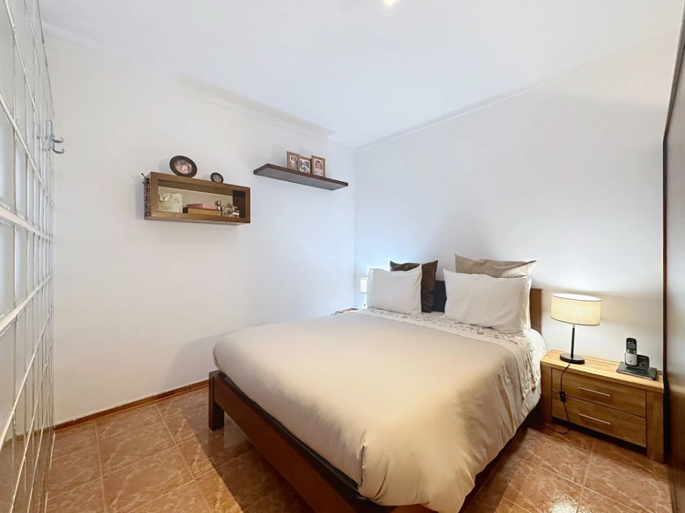 Apartamento T1 para Venda em Santo Antonio dos Olivais Foto 6