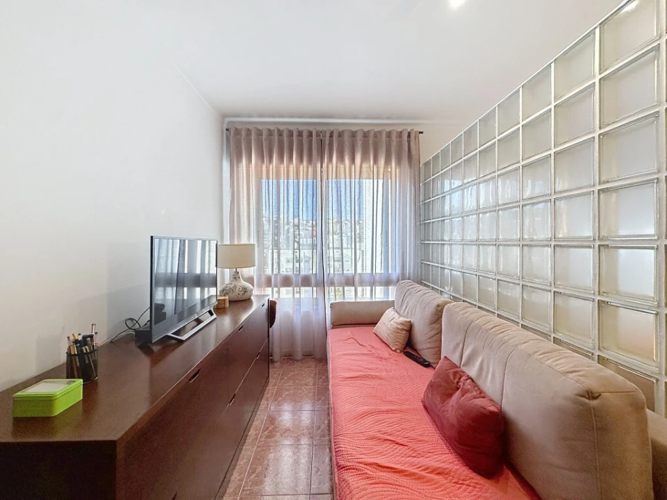 Apartamento T1 para Venda em Santo Antonio dos Olivais Foto 7