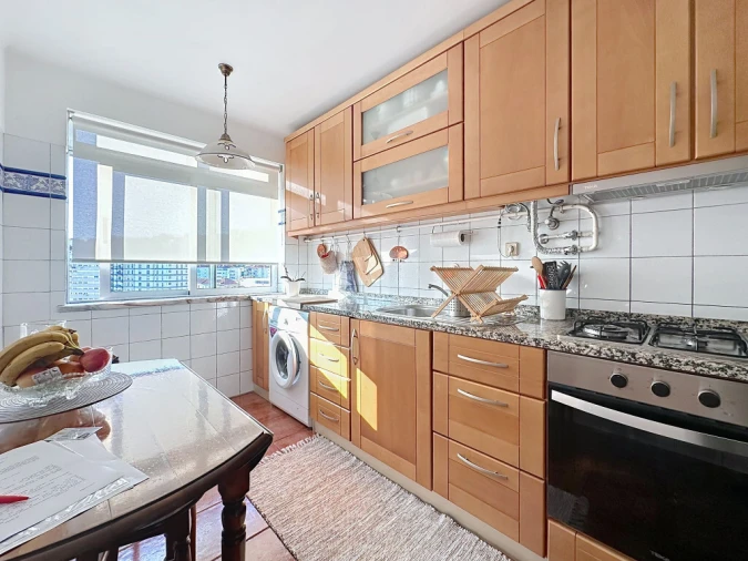 Apartamento T1 para Venda em Santo Antonio dos Olivais Foto 3