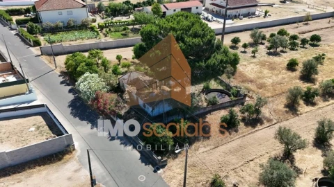 Moradia T4 para Venda em Carregueira