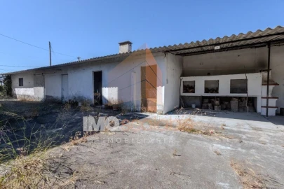 Moradia T4 para Venda em Carregueira