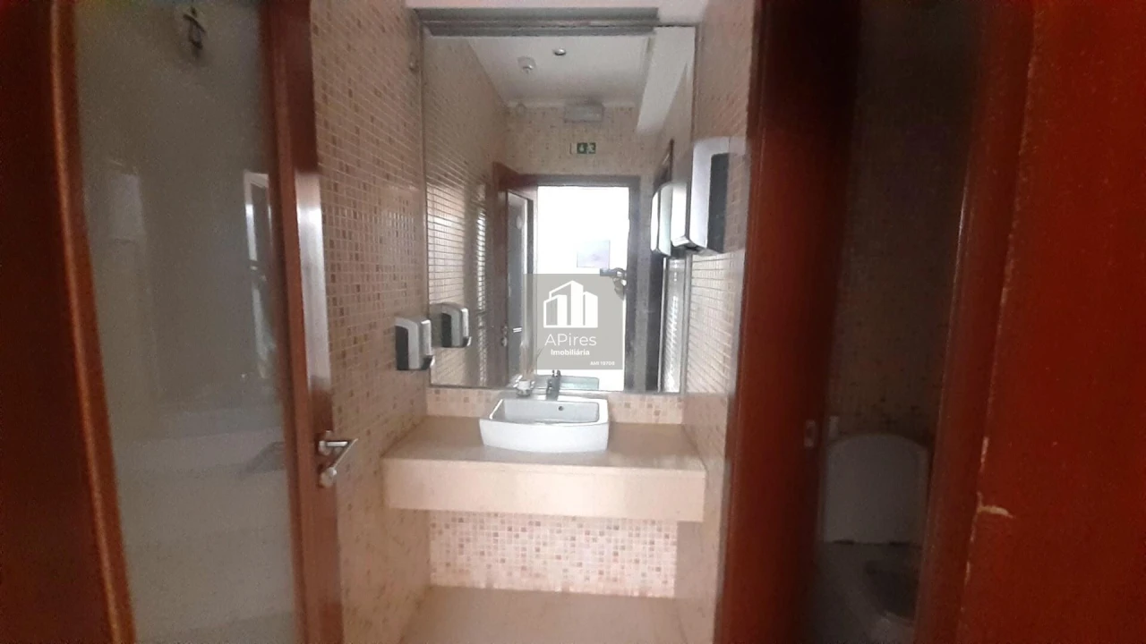 Loja para Arrendamento em Barreiro e Lavradio Foto 10