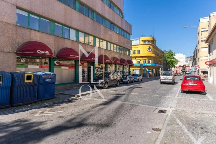 Loja para Trespasse em Matosinhos e Leça da Palmeira Foto 25