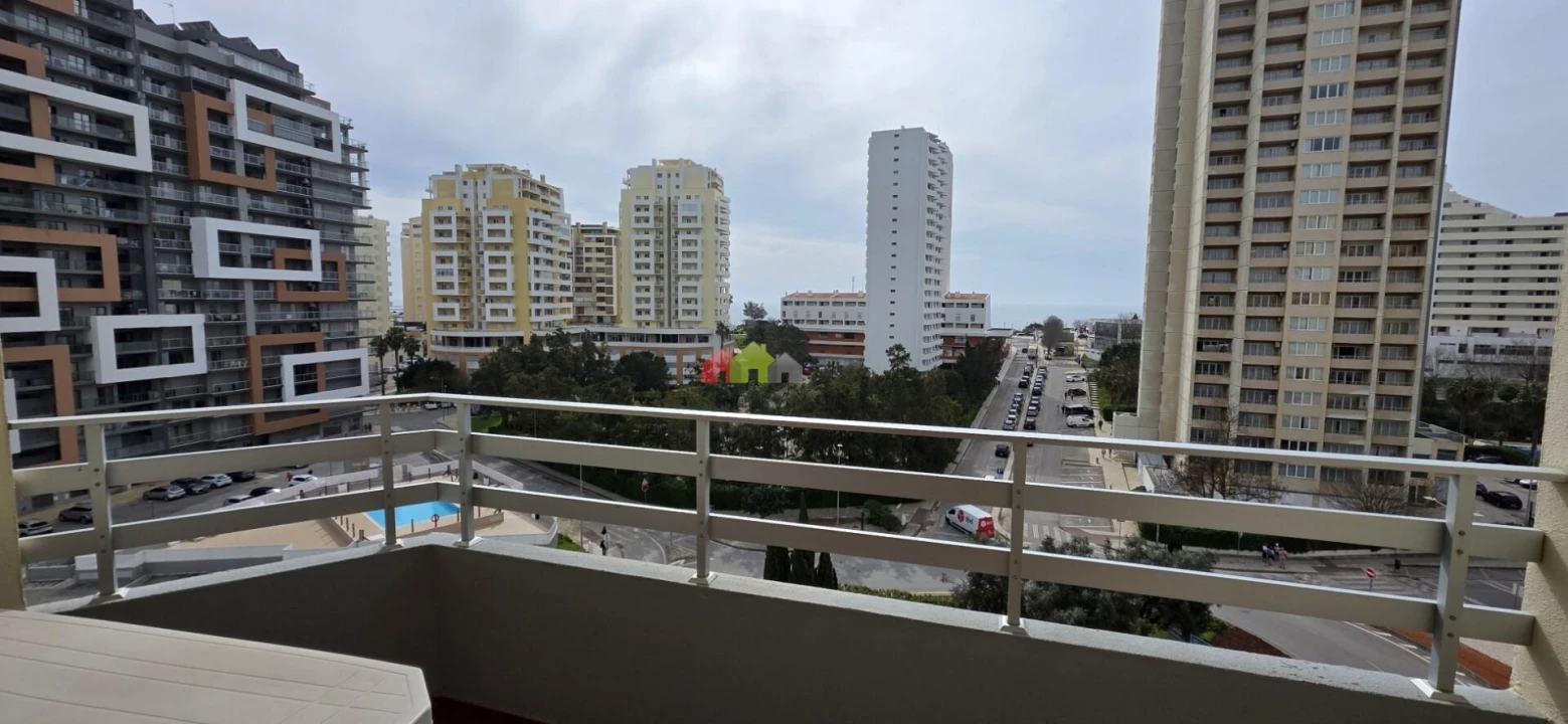 Apartamento T2 para Venda em Portimão Foto 9