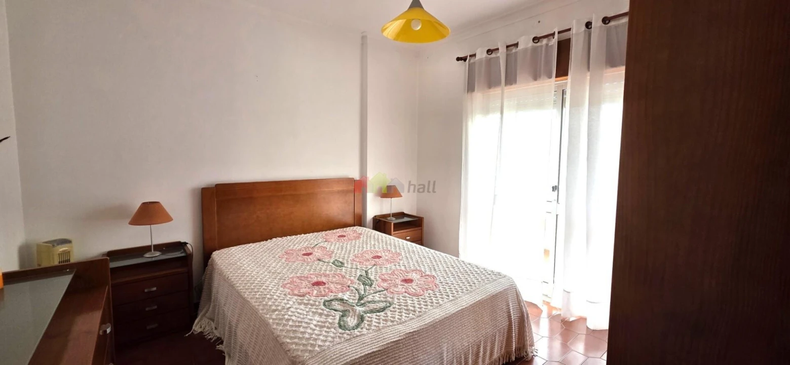 Apartamento T2 para Venda em Portimão Foto 4