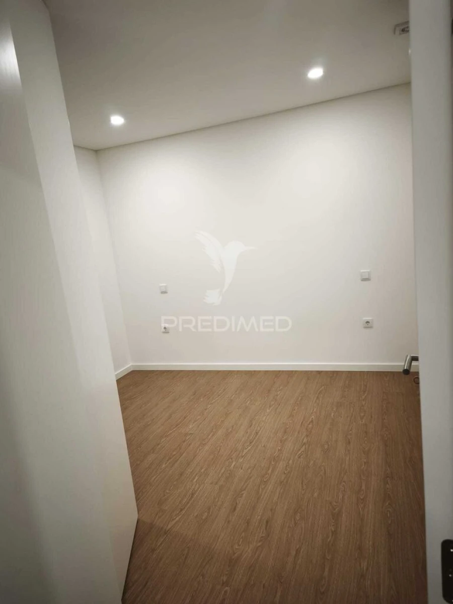 Apartamento T1 para Venda em Esgueira Foto 5