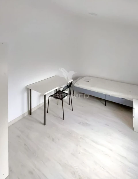 Moradia T9 para Venda em Ajuda