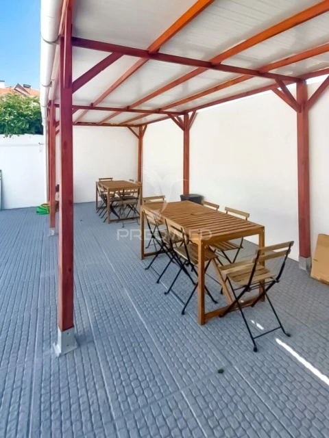 Moradia T9 para Venda em Ajuda