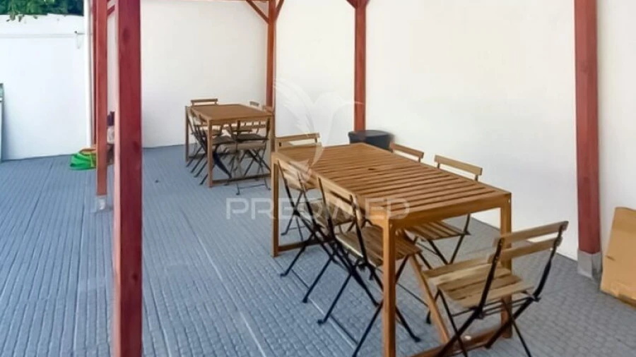 Moradia T9 para Venda em Ajuda