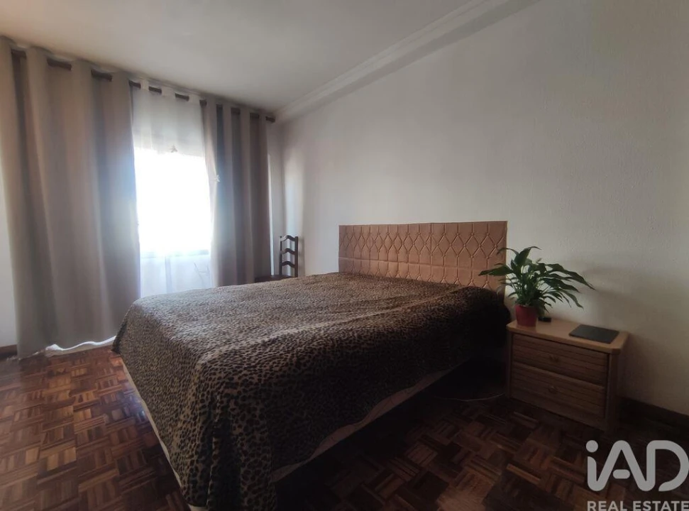 Apartamento T2 para Venda em Portimão Foto 3