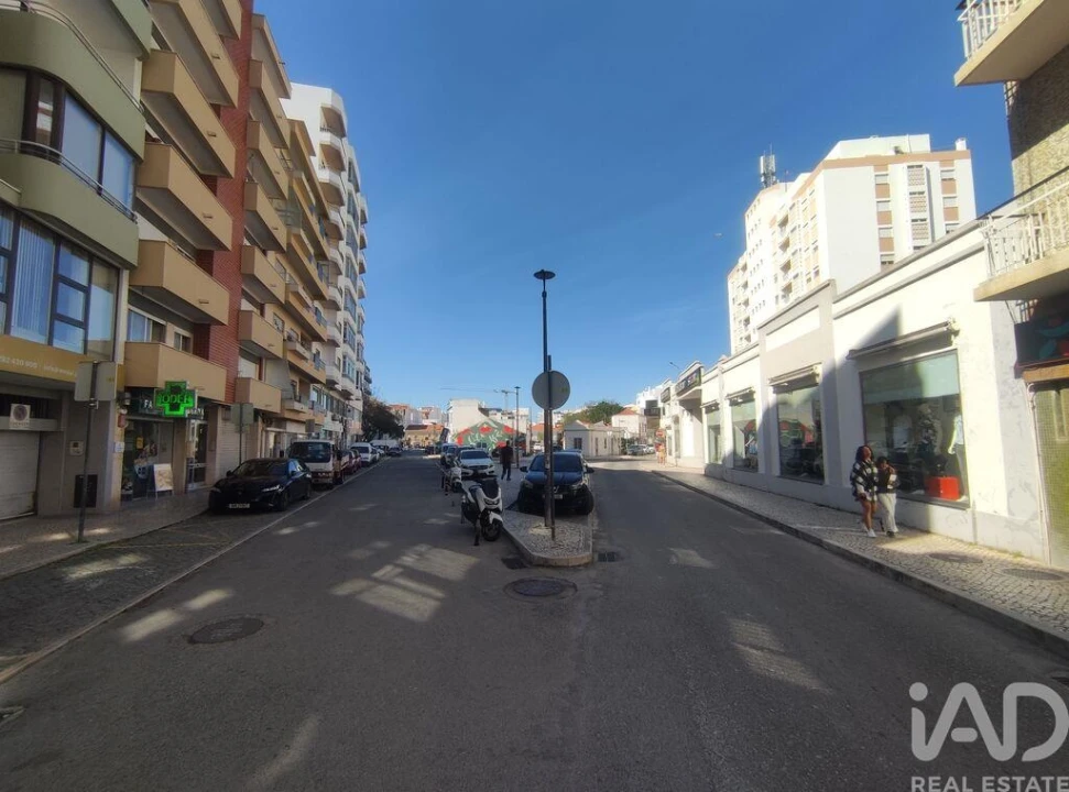 Apartamento T2 para Venda em Portimão Foto 18