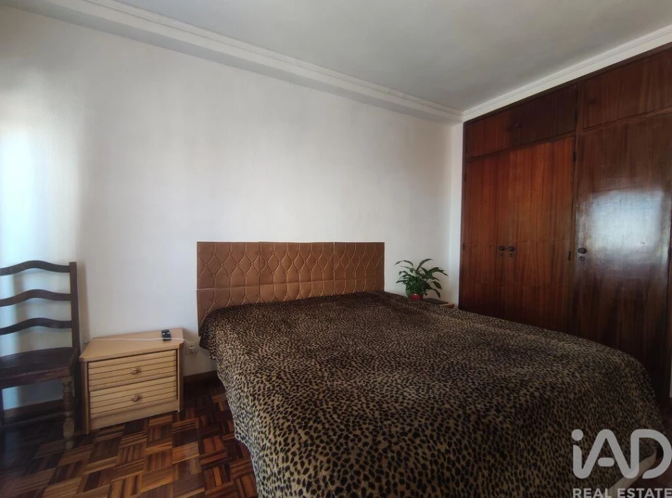 Apartamento T2 para Venda em Portimão Foto 4