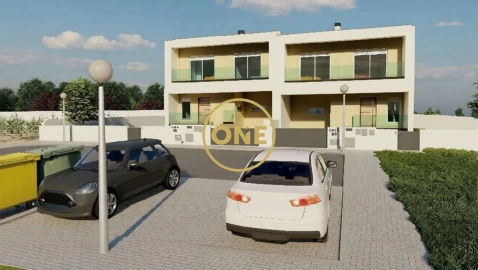 Moradia T3 para Venda em Miragaia e Marteleira