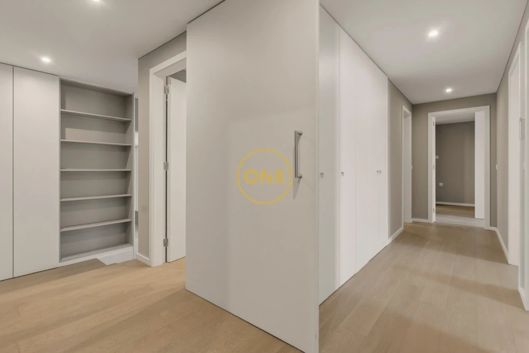 Apartamento T4 para Venda em Canidelo Foto 8