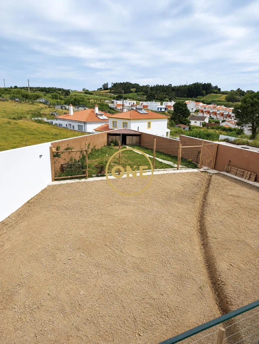 Moradia T4 para Venda em Miragaia e Marteleira Foto 29