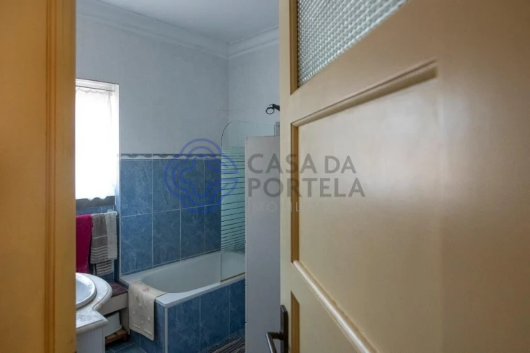 Moradia T4 para Venda em Barcarena Foto 48