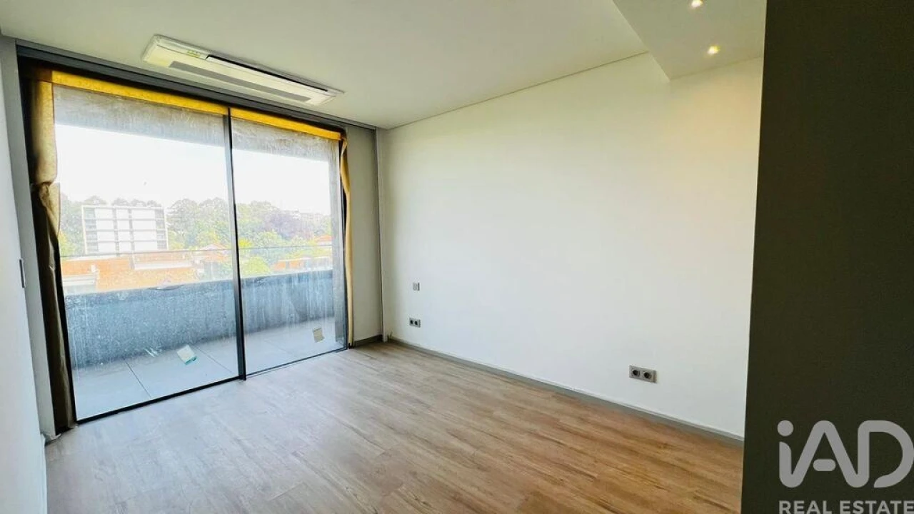Apartamento T1 para Venda em Mafamude e Vilar do Paraíso Foto 21