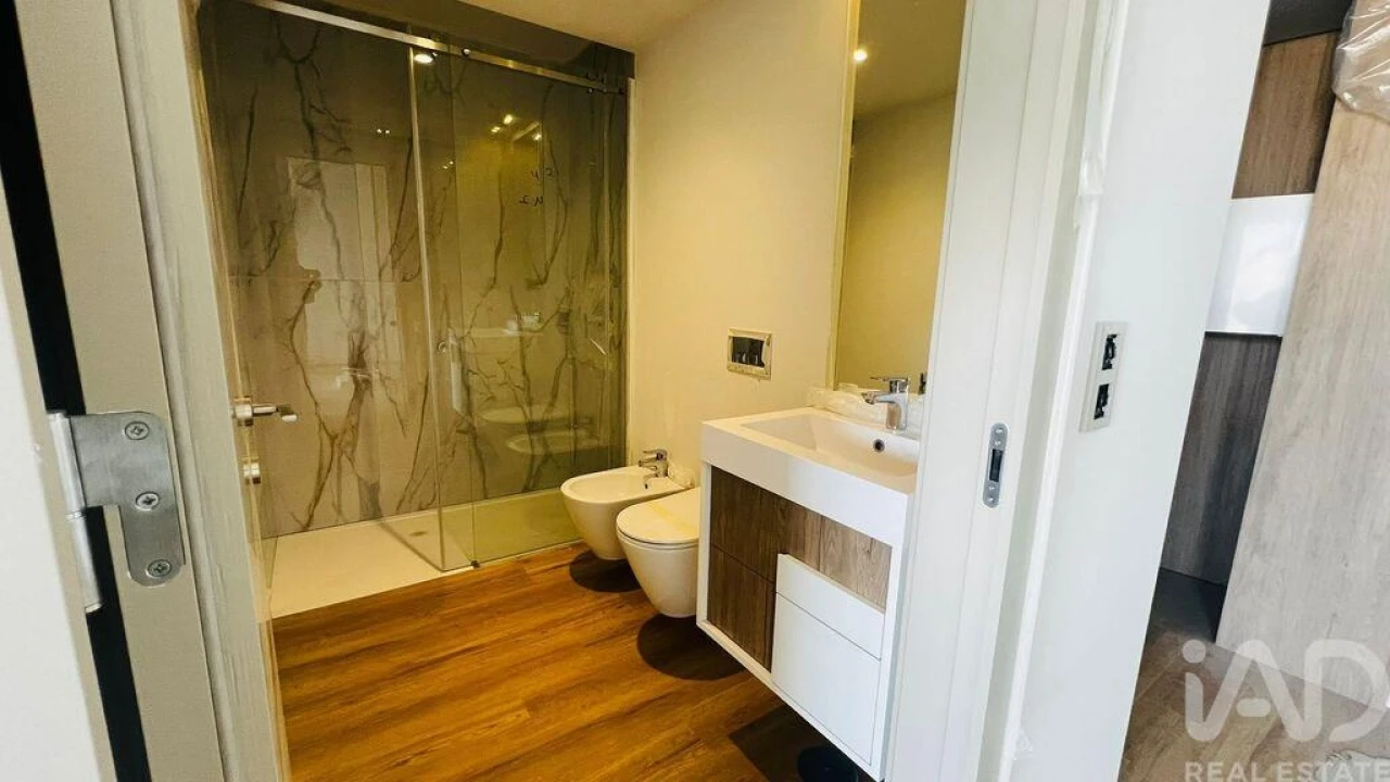 Apartamento T1 para Venda em Mafamude e Vilar do Paraíso Foto 11
