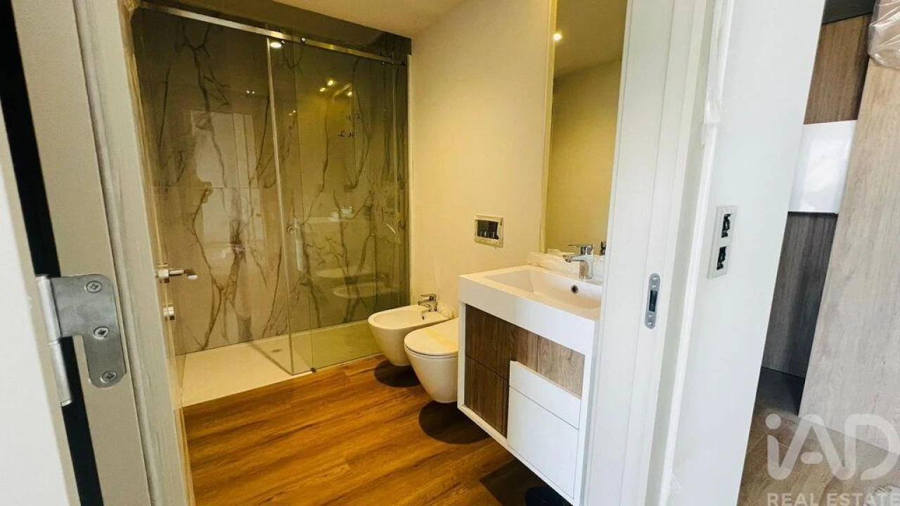 Apartamento T1 para Venda em Mafamude e Vilar do Paraíso Foto 12